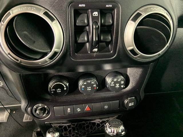 2016 Jeep Wrangler Unlimited 4WD 4dr Sahara