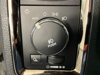 2016 RAM 1500 4WD Crew Cab 5.7 Ft Box Sport