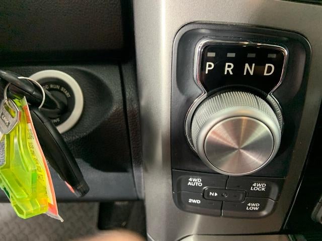 2016 RAM 1500 4WD Crew Cab 5.7 Ft Box Sport