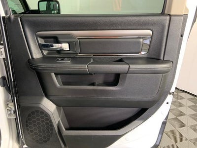 2016 RAM 1500 4WD Crew Cab 5.7 Ft Box Sport