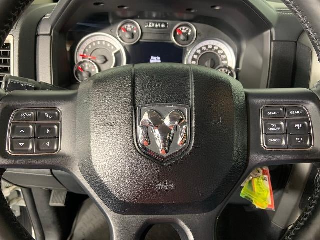 2016 RAM 1500 4WD Crew Cab 5.7 Ft Box Sport