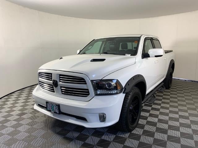 2016 RAM 1500 4WD Crew Cab 5.7 Ft Box Sport