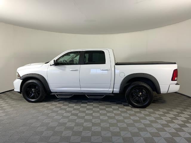 2016 RAM 1500 4WD Crew Cab 5.7 Ft Box Sport