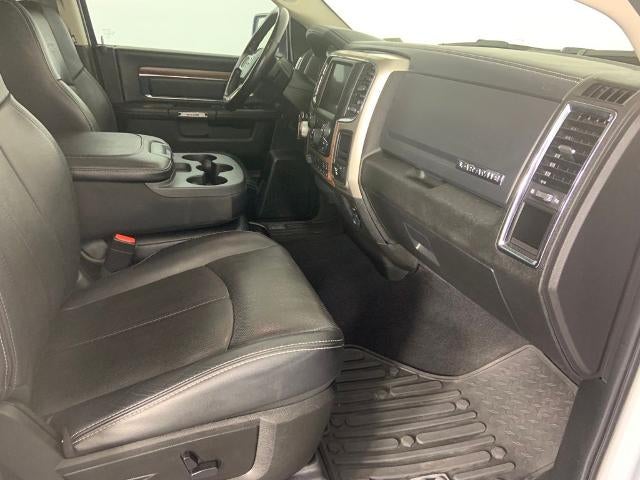 2019 RAM 1500 Classic Laramie 4x4 Crew Cab 5'7" Box