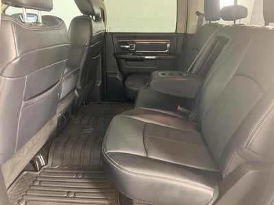 2019 RAM 1500 Classic Laramie 4x4 Crew Cab 5'7" Box