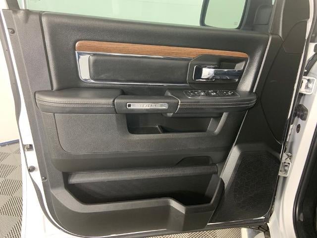 2019 RAM 1500 Classic Laramie 4x4 Crew Cab 5'7" Box