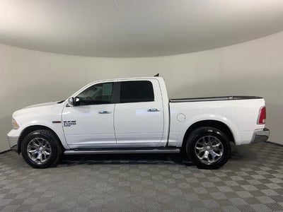 2019 RAM 1500 Classic Laramie 4x4 Crew Cab 5'7" Box