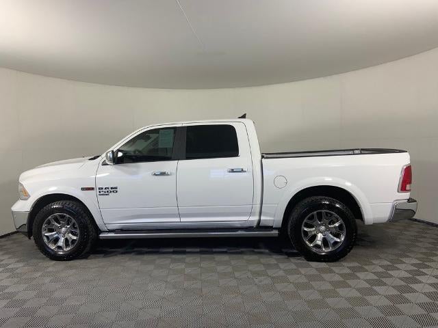 2019 RAM 1500 Classic Laramie 4x4 Crew Cab 5'7" Box