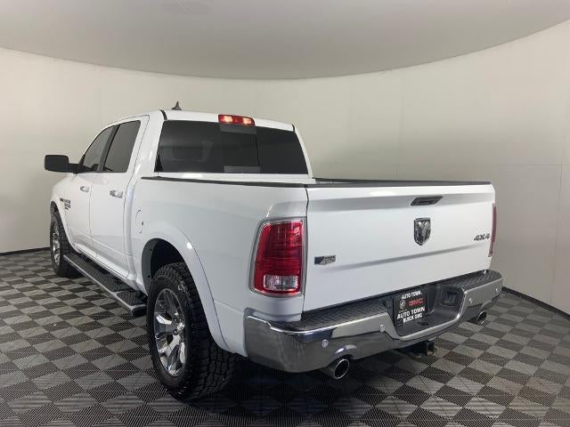 2019 RAM 1500 Classic Laramie 4x4 Crew Cab 5'7" Box