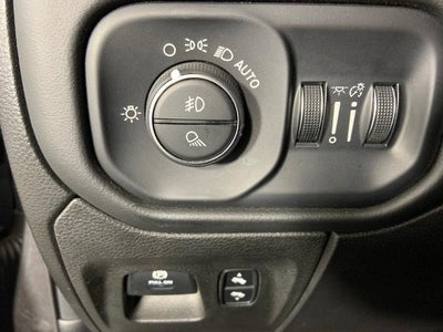 2019 RAM 1500 Limited 4x4 Crew Cab 5'7" Box