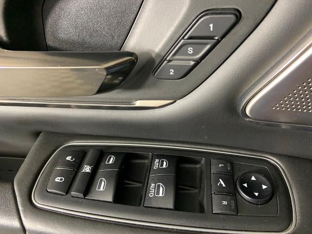 2019 RAM 1500 Limited 4x4 Crew Cab 5'7" Box