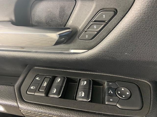 2025 RAM 1500 Laramie 4x4 Crew Cab 5'7" Box