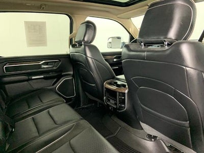 2020 RAM 1500 Laramie 4x4 Crew Cab 5'7" Box