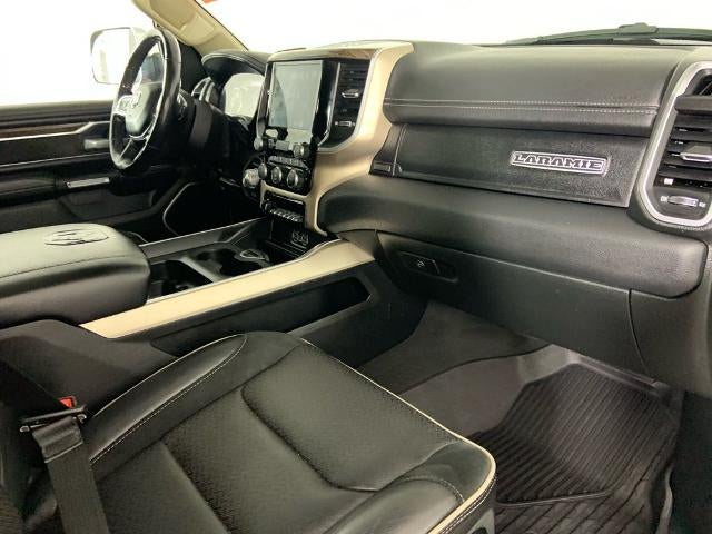 2020 RAM 1500 Laramie 4x4 Crew Cab 5'7" Box