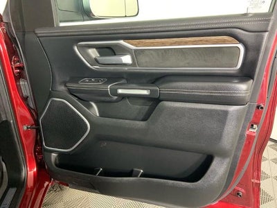 2020 RAM 1500 Laramie 4x4 Crew Cab 5'7" Box