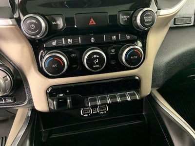 2020 RAM 1500 Laramie 4x4 Crew Cab 5'7" Box