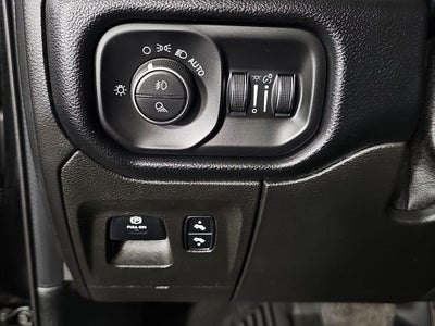 2019 RAM 1500 Rebel 4x4 Crew Cab 5'7" Box
