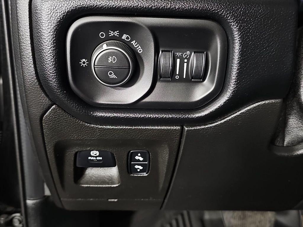 2019 RAM 1500 Rebel 4x4 Crew Cab 5'7" Box