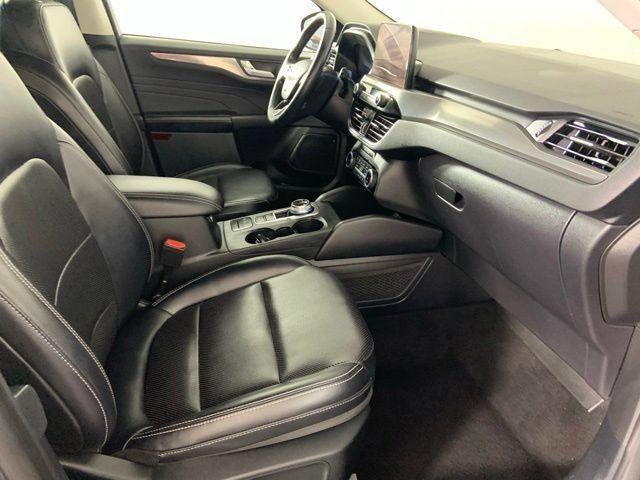 2022 Ford Escape Titanium AWD