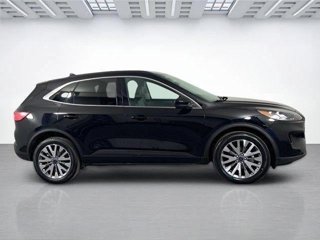 2022 Ford Escape Titanium AWD