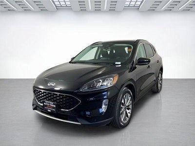2022 Ford Escape Titanium AWD