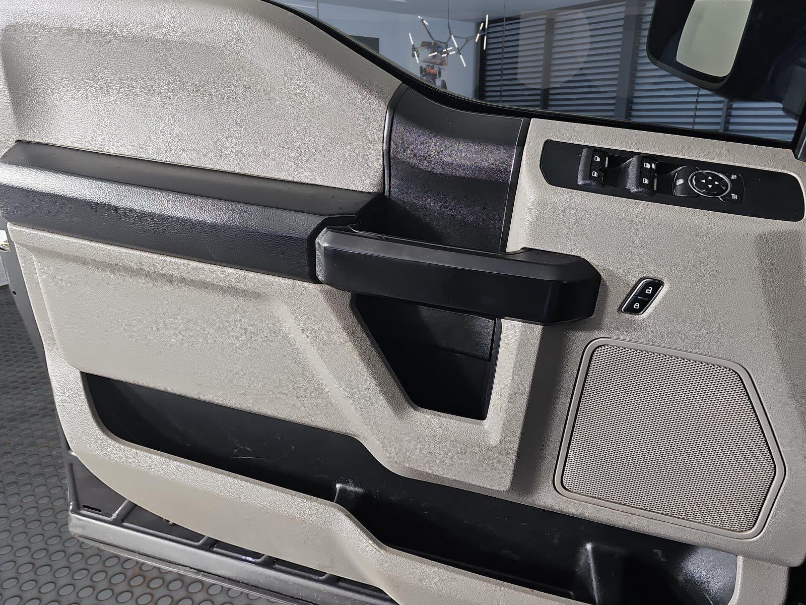 2018 Ford F-350 XL 4WD Crew Cab 6.75' Box