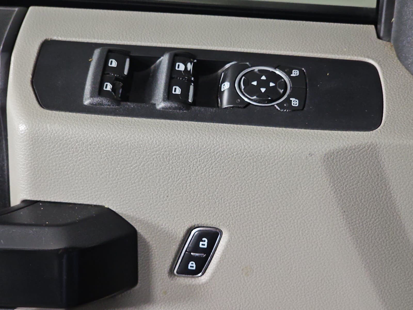 2018 Ford F-350 XL 4WD Crew Cab 6.75' Box