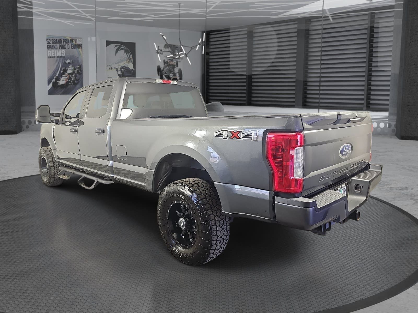 2018 Ford F-350 XL 4WD Crew Cab 6.75' Box