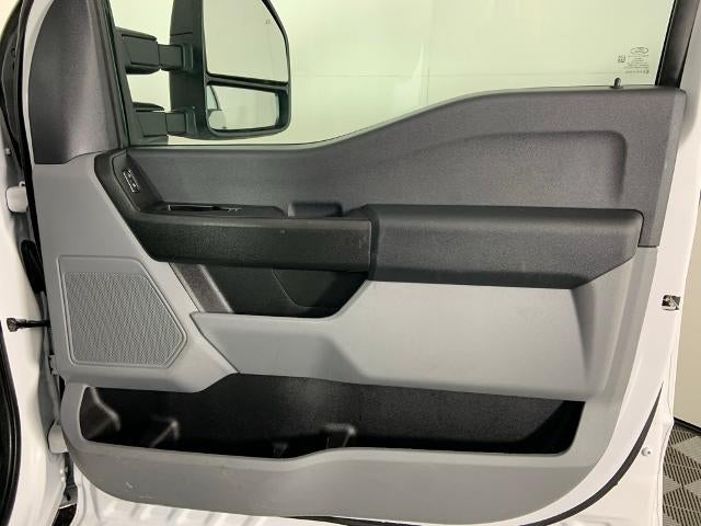 2024 Ford F-250 XL 4WD Reg Cab 8' Box