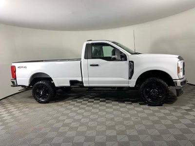 2024 Ford F-250 XL 4WD Reg Cab 8' Box