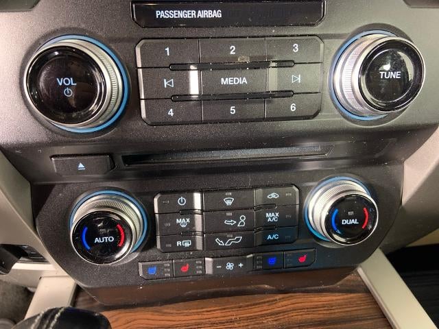 2015 Ford F-150 4WD SuperCrew 5-1/2 Ft Box Lariat