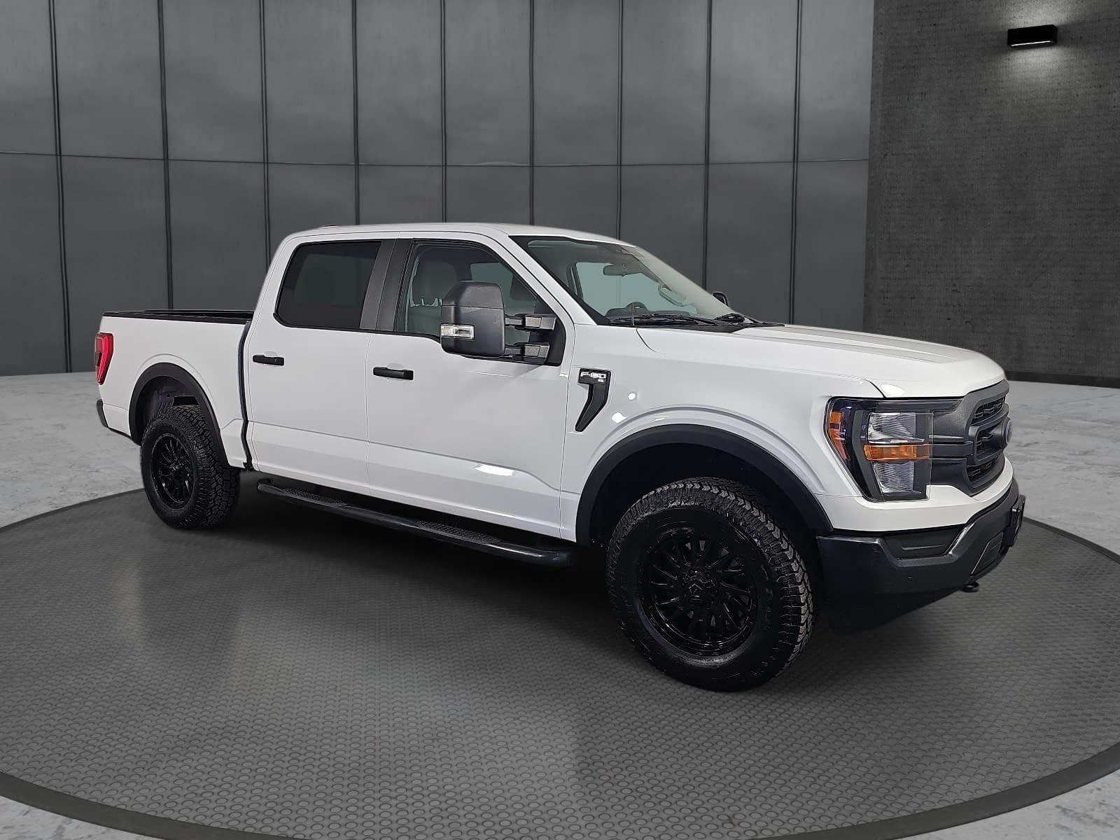 2023 Ford F-150 XL 4WD SuperCrew 5.5' Box