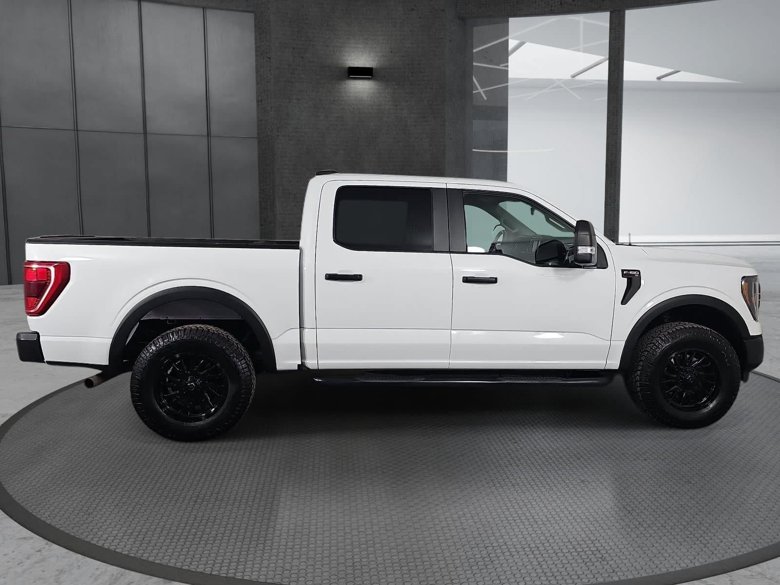 2023 Ford F-150 XL 4WD SuperCrew 5.5' Box