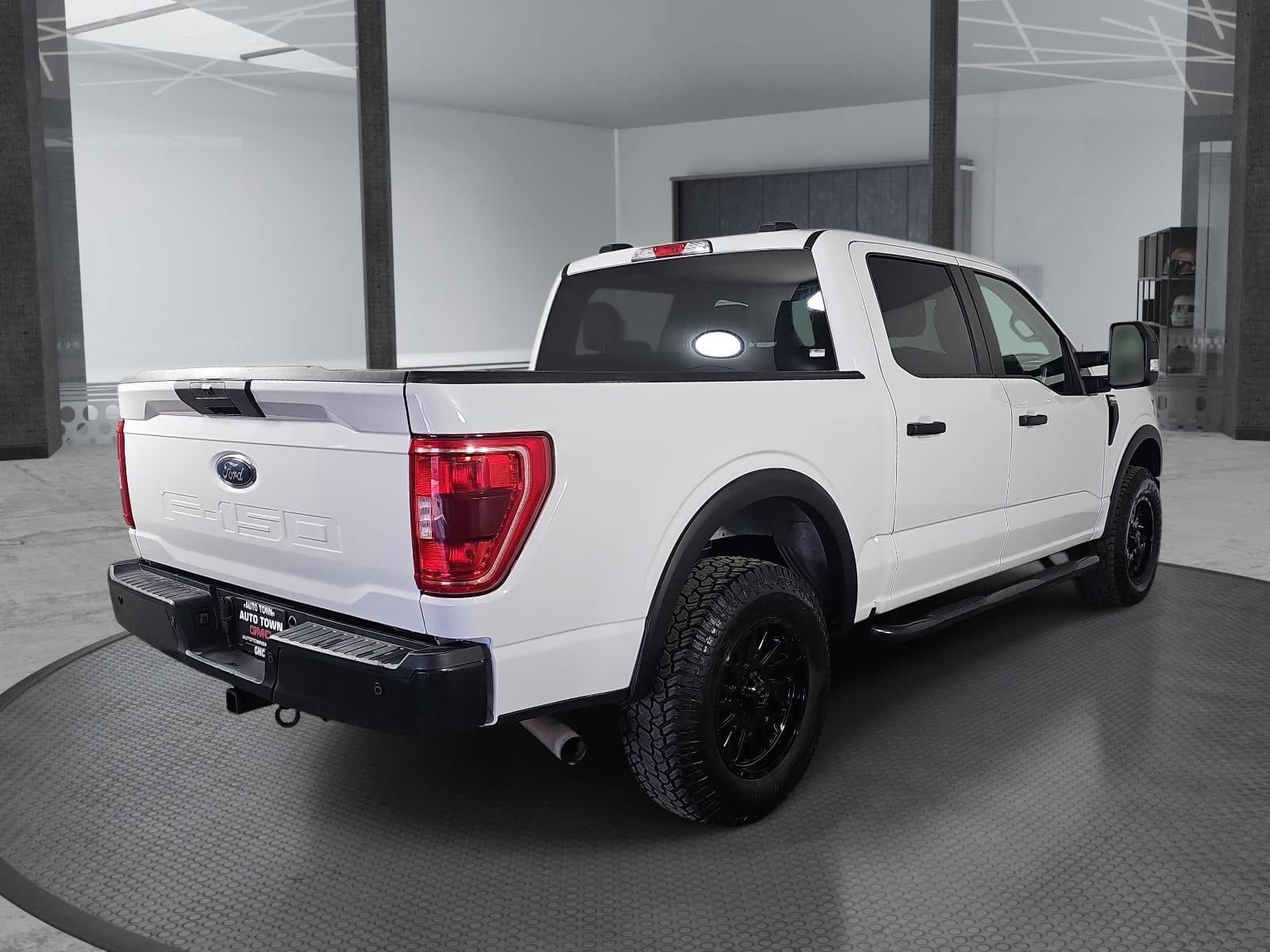 2023 Ford F-150 XL 4WD SuperCrew 5.5' Box