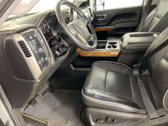 2017 Chevrolet Silverado 3500 HD Crew Cab Long Box 4-Wheel Drive High Country