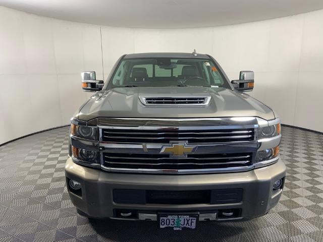 2017 Chevrolet Silverado 3500 HD Crew Cab Long Box 4-Wheel Drive High Country