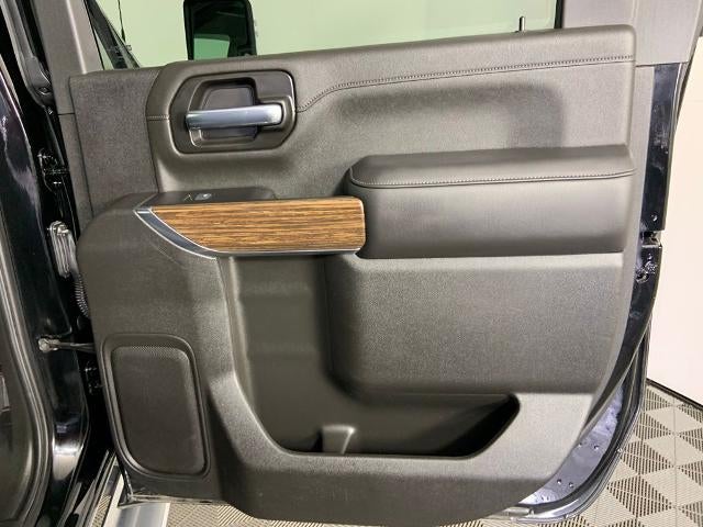 2022 Chevrolet Silverado 3500 HD Crew Cab Standard Box 4-Wheel Drive High Country