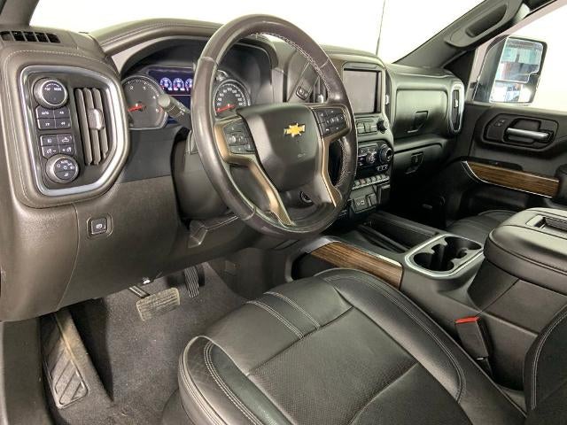 2022 Chevrolet Silverado 3500 HD Crew Cab Standard Box 4-Wheel Drive High Country