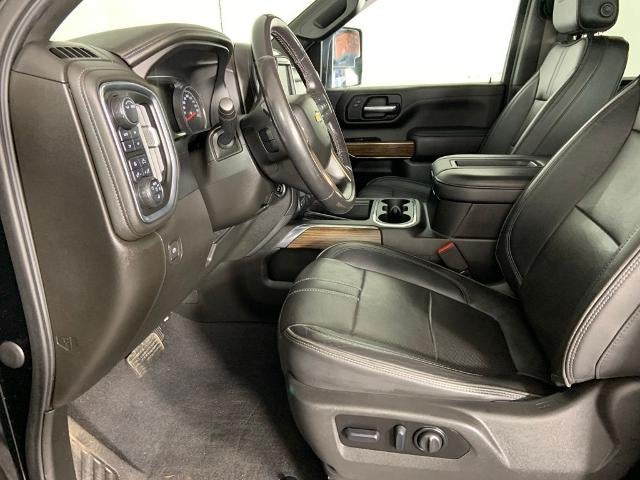 2022 Chevrolet Silverado 3500 HD Crew Cab Standard Box 4-Wheel Drive High Country