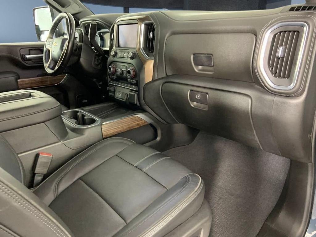 2020 Chevrolet Silverado 3500 HD Crew Cab Long Box 4-Wheel Drive High Country