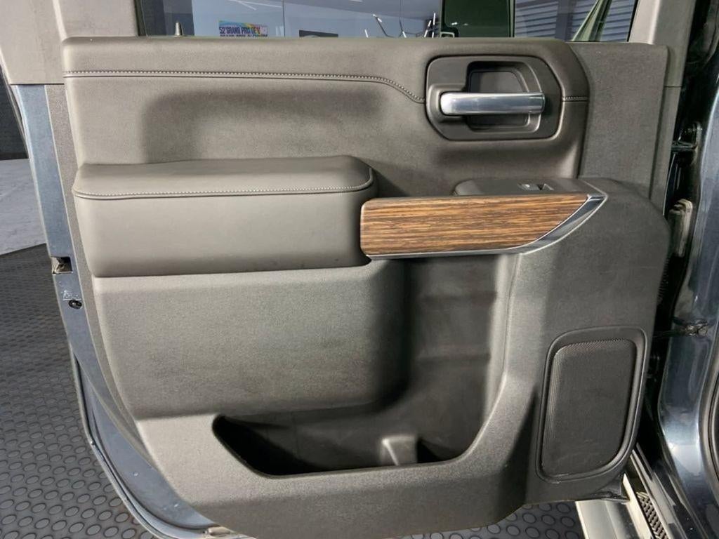 2020 Chevrolet Silverado 3500 HD Crew Cab Long Box 4-Wheel Drive High Country