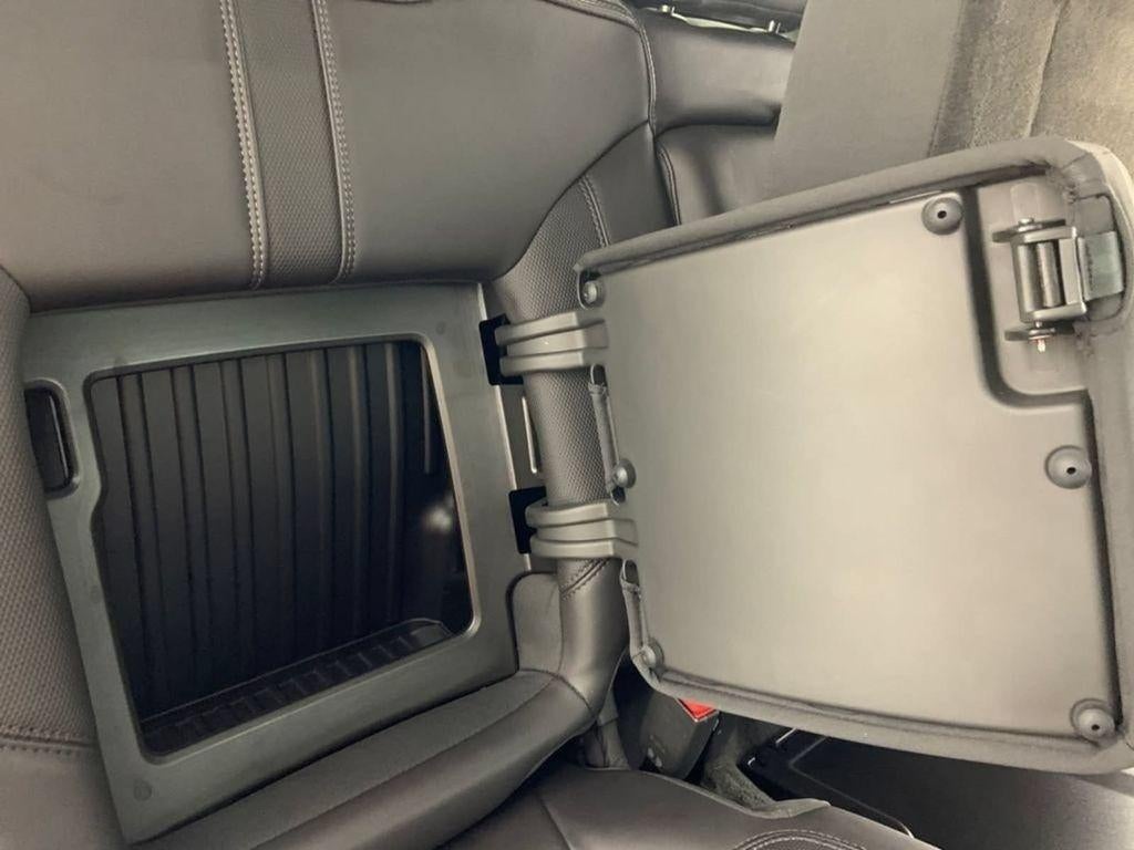2020 Chevrolet Silverado 3500 HD Crew Cab Long Box 4-Wheel Drive High Country