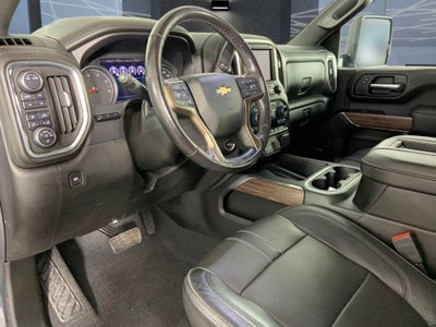 2020 Chevrolet Silverado 3500 HD Crew Cab Long Box 4-Wheel Drive High Country