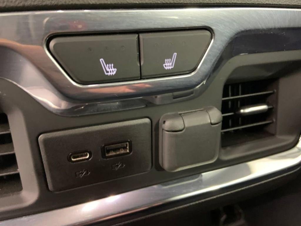 2020 Chevrolet Silverado 3500 HD Crew Cab Long Box 4-Wheel Drive High Country