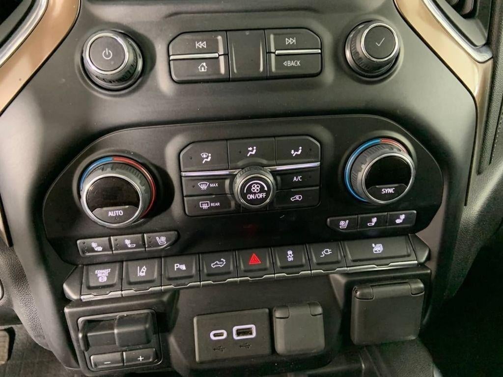 2020 Chevrolet Silverado 3500 HD Crew Cab Long Box 4-Wheel Drive High Country