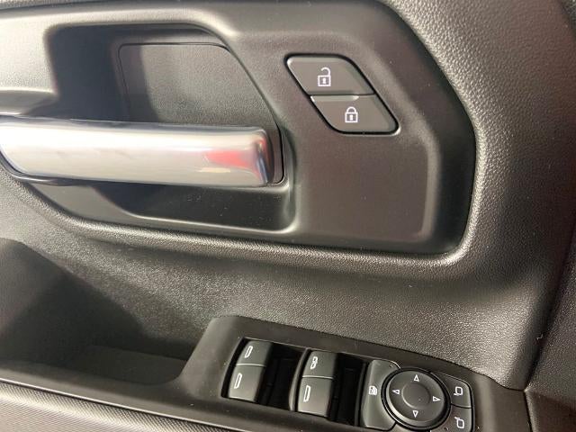 2020 Chevrolet Silverado 1500 Crew Cab Short Box 4-Wheel Drive Custom