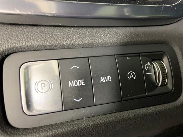 2024 GMC Acadia AWD AT4