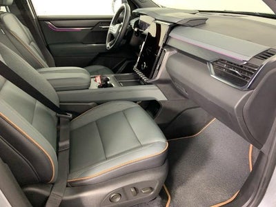 2026 GMC Acadia AWD AT4