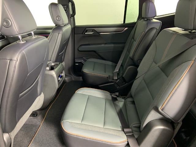 2026 GMC Acadia AWD AT4