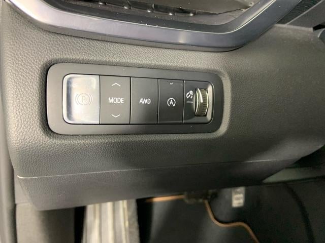 2026 GMC Acadia AWD AT4